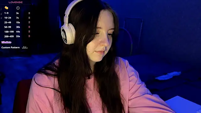 LauretteRagar online show from 18, 11, 2025