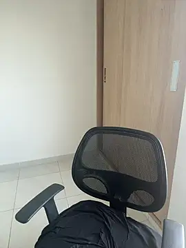 LauraCatalina online show from 29, 10, 2025