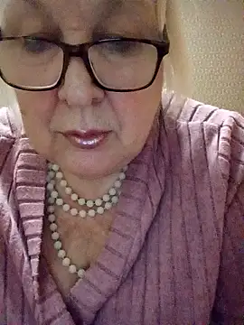 Alexia64231 online show from 7, 11, 2025