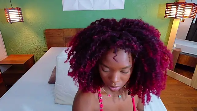 Snapshot of Chocolatte_dreams chatting on 30, 10, 2025 Chocolatte dreams online show from 30, 10, 2025