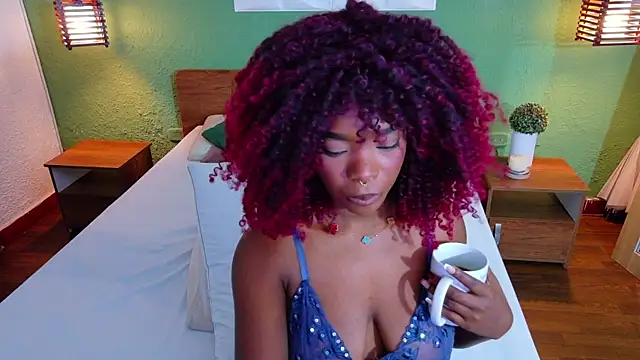 Snapshot of Chocolatte_dreams chatting on 21, 11, 2025 Chocolatte dreams online show from 21, 11, 2025