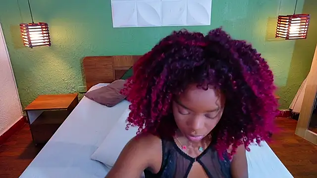 Snapshot of Chocolatte_dreams chatting on 22, 11, 2025 Chocolatte dreams online show from 22, 11, 2025