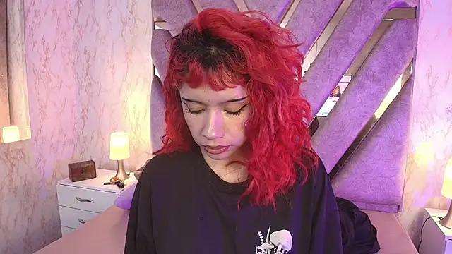 Snapshot of redd_pandaa chatting on 13, 11, 2025 redd pandaa online show from 13, 11, 2025