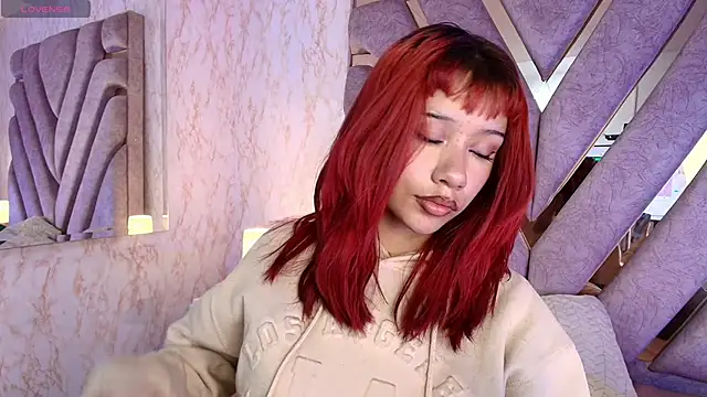 Snapshot of redd_pandaa chatting on 14, 12, 2025 redd pandaa online show from 14, 12, 2025