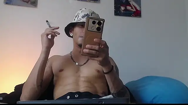 Snapshot of Daniel_laverde chatting on 17, 10, 2025 Daniel laverde online show from 17, 10, 2025