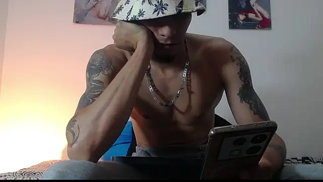 Snapshot of Daniel_laverde chatting on 26, 10, 2025 Daniel laverde online show from 26, 10, 2025