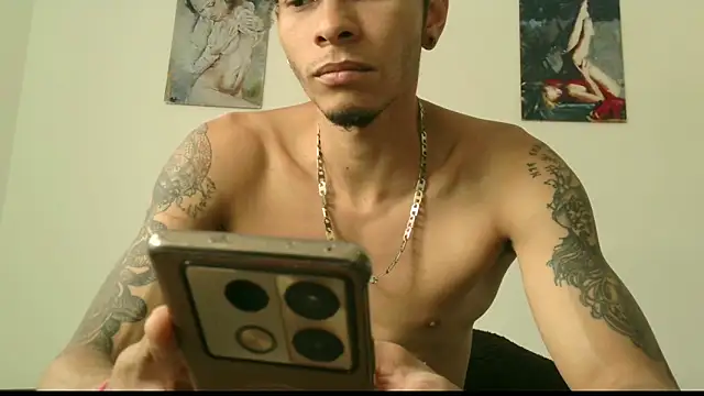 Snapshot of Daniel_laverde chatting on 10, 11, 2025 Daniel laverde online show from 10, 11, 2025