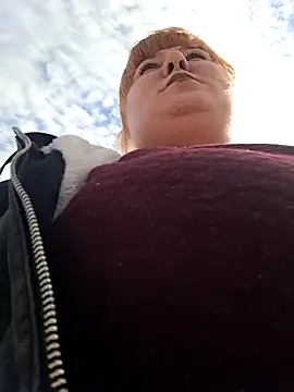 Snapshot of Miss_tits2025 chatting on 22, 10, 2025 Miss tits2025 online show from 22, 10, 2025