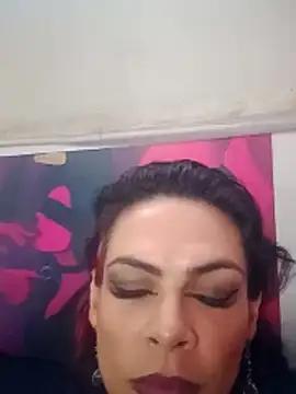 Snapshot of Veronnaink chatting on 28, 10, 2025 Veronnaink online show from 28, 10, 2025