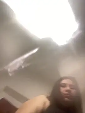 Snapshot of victoriadaniela chatting on 4, 12, 2025 victoriadaniela online show from 4, 12, 2025