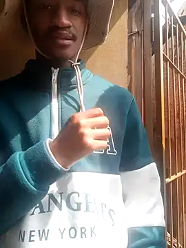 Snapshot of gemini_loops chatting on 10, 11, 2025 gemini loops online show from 10, 11, 2025