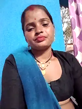 Snapshot of Neelamt12 chatting on 8, 11, 2025 Neelamt12 online show from 8, 11, 2025