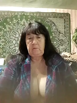 CrystalLime6411 online show from 7, 10, 2025