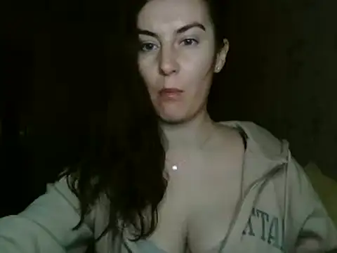 Snapshot of KatalinaQE chatting on 20, 10, 2025 KatalinaQE online show from 20, 10, 2025