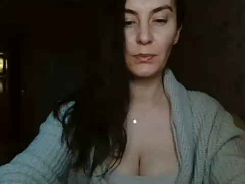 Snapshot of KatalinaQE chatting on 22, 10, 2025 KatalinaQE online show from 22, 10, 2025