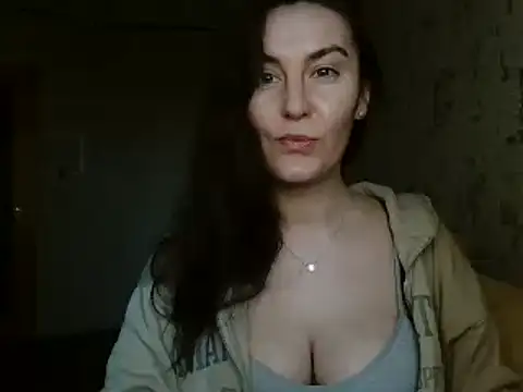 Snapshot of KatalinaQE chatting on 30, 10, 2025 KatalinaQE online show from 30, 10, 2025