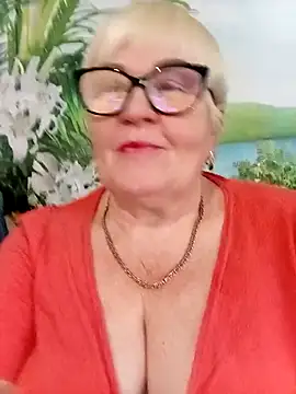 VioletSweet5566 online show from 17, 2, 2026