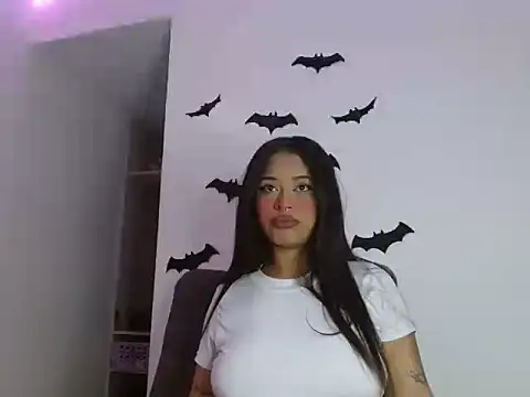 Snapshot of reina_reina chatting on 29, 10, 2025 reina reina online show from 29, 10, 2025