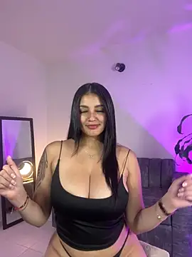 Snapshot of Julieta92_ chatting on 14, 10, 2025 Julieta92 online show from 14, 10, 2025