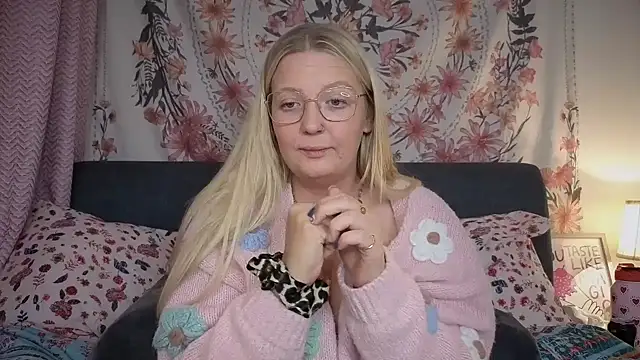 Snapshot of Daisyxoxo_ chatting on 29, 10, 2025 Daisyxoxo online show from 29, 10, 2025