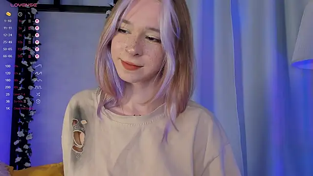 Snapshot of MiSeki chatting on 13, 11, 2025 MiSeki online show from 13, 11, 2025