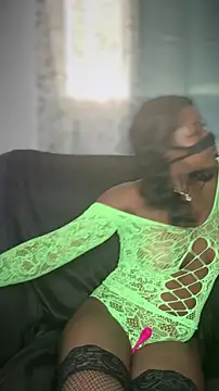  foreigntitts online show from 28, 10, 2025