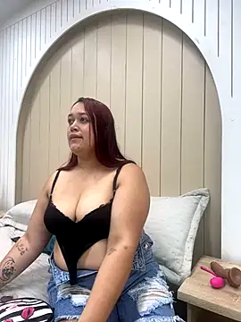 IvyPalacios online show from 24, 9, 2025