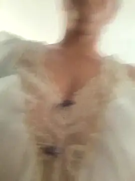 Snapshot of bibi_perigoBr chatting on 5, 11, 2025 bibi perigoBr online show from 5, 11, 2025