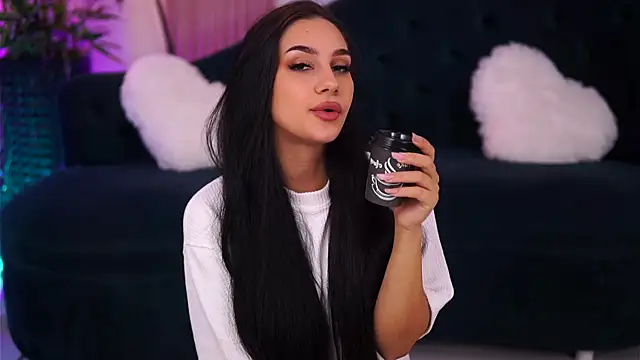 NinaSolenne online show from 23, 11, 2025