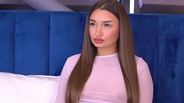 Snapshot of MillaSerene chatting on 9, 10, 2025 MillaSerene online show from 9, 10, 2025