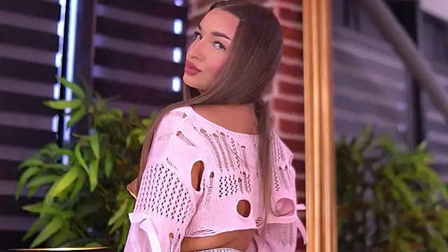 Snapshot of MillaSerene chatting on 11, 10, 2025 MillaSerene online show from 11, 10, 2025