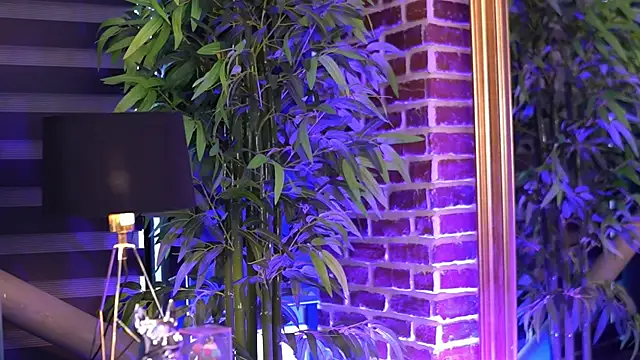 Snapshot of MillaSerene chatting on 2, 11, 2025 MillaSerene online show from 2, 11, 2025