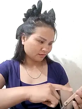 Snapshot of Heulwen-22 chatting on 17, 9, 2025 Heulwen-22 online show from 17, 9, 2025