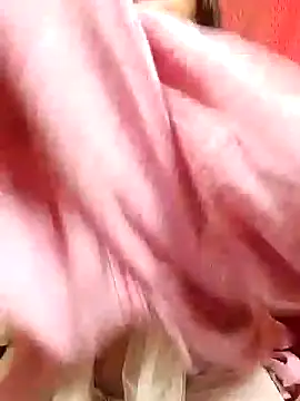 Snapshot of Babe_Doll04 chatting on 4, 11, 2025 Babe Doll04 online show from 4, 11, 2025