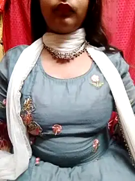 Snapshot of Babe_Doll04 chatting on 18, 11, 2025 Babe Doll04 online show from 18, 11, 2025