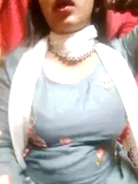 Snapshot of Babe_Doll04 chatting on 20, 11, 2025 Babe Doll04 online show from 20, 11, 2025