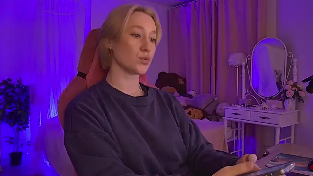 Snapshot of CinBellamy chatting on 12, 2, 2026 CinBellamy online show from 12, 2, 2026