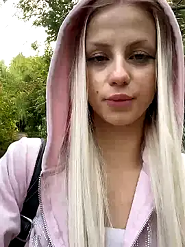 FavoriteKira online show from 24, 9, 2025