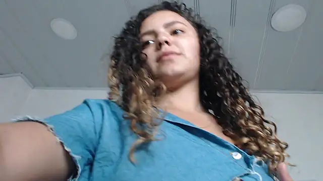 Giia Monroe online show from 1, 2, 2026