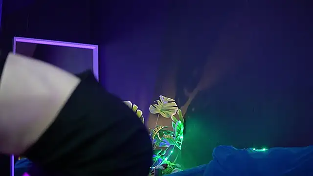 Snapshot of RubyRosa chatting on 6, 11, 2025 RubyRosa online show from 6, 11, 2025