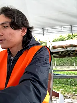 Snapshot of AlexanderHall chatting on 4, 11, 2025 AlexanderHall online show from 4, 11, 2025