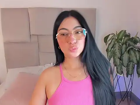 laurenn smith online show from 23, 9, 2025