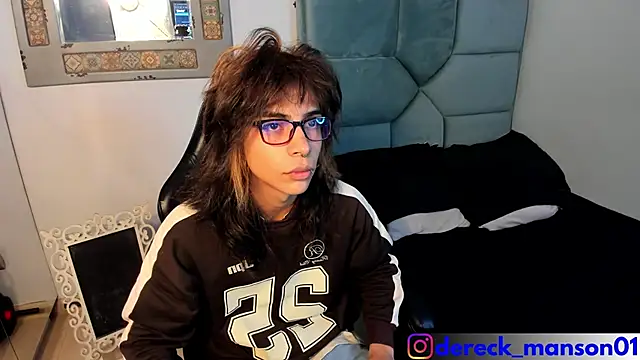 Dereck Manson online show from 8, 11, 2025