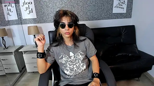 Dereck Manson online show from 12, 11, 2025