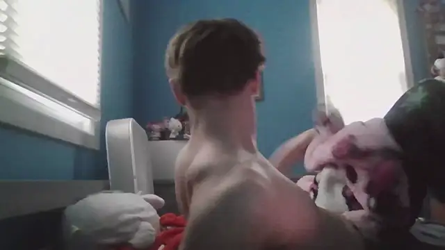 Liam axel35 online show from 8, 11, 2025