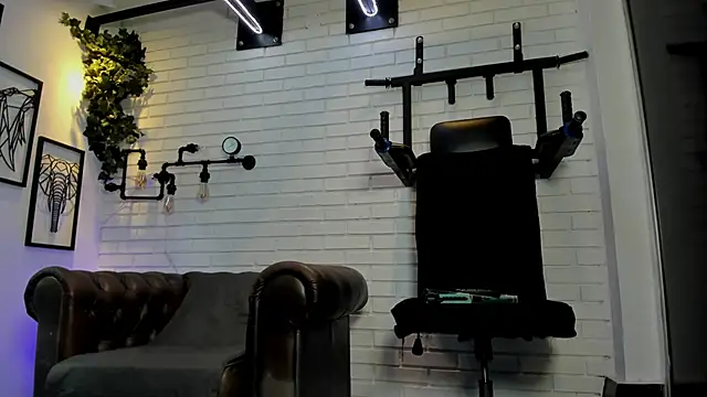 ItaloMoore online show from 24, 10, 2025