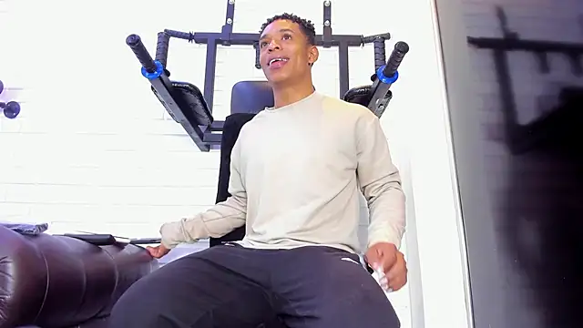 ItaloMoore online show from 10, 11, 2025