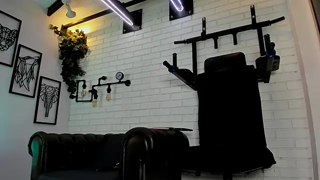 ItaloMoore online show from 10, 1, 2026