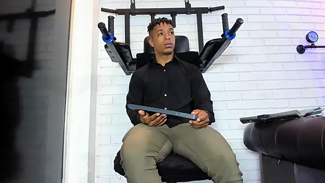 ItaloMoore online show from 10, 3, 2026