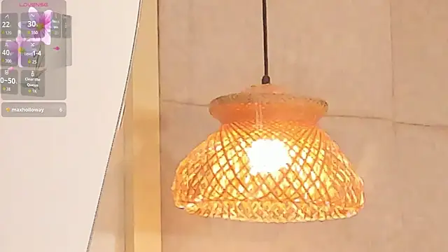 Snapshot of VioletHilton chatting on 11, 11, 2025 VioletHilton online show from 11, 11, 2025